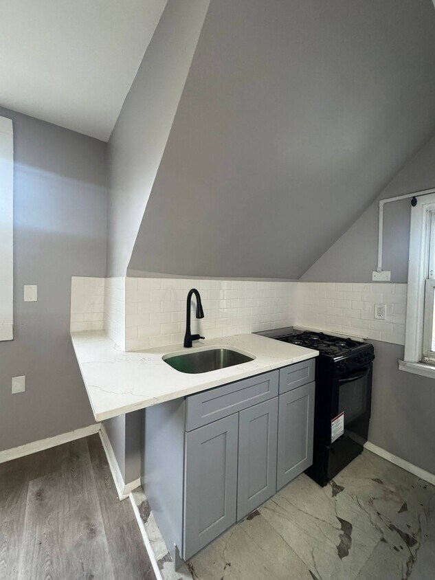 Foto principal - 72 Linden Ave