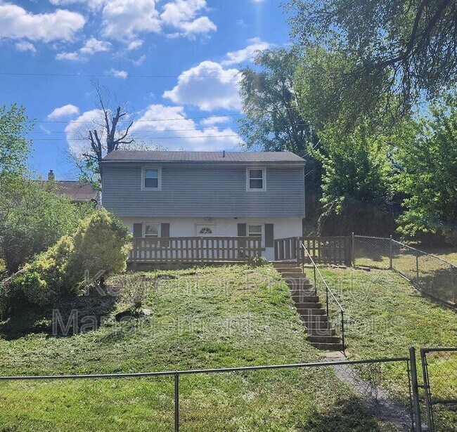 Foto del edificio - 813 Highland Ave