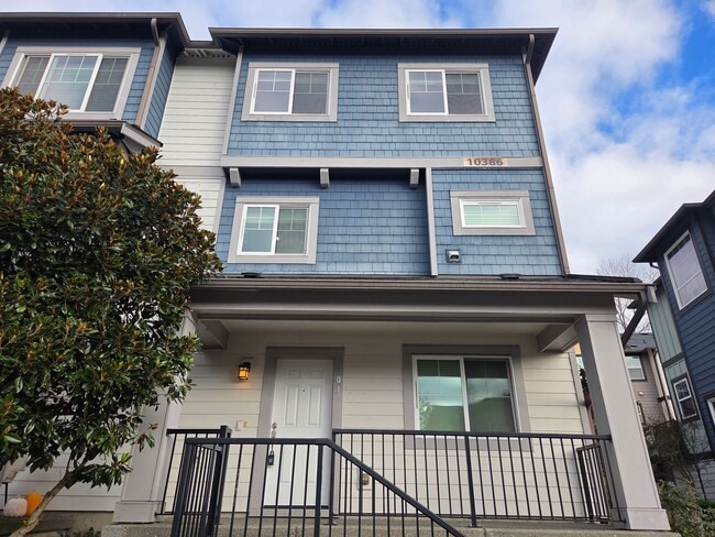 Photo - 4 Bed  2.5 Bath Redmond Townhome