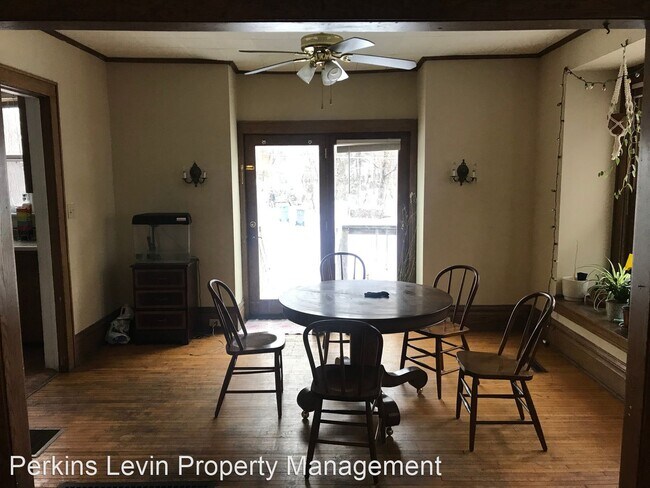 Foto del edificio - 4 br, 1 bath House - 898 21st Ave Se