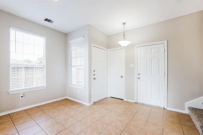 Foto del edificio - 8702 Bentongrove Ln