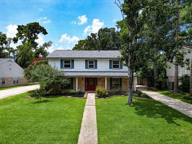 Foto del edificio - 811 Thicket Ln