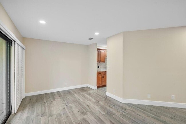 Foto del edificio - 11 Lexington Ln E