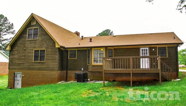 Building Photo - 6571 Woodrow Rd