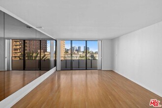 Building Photo - 10535 Wilshire Blvd