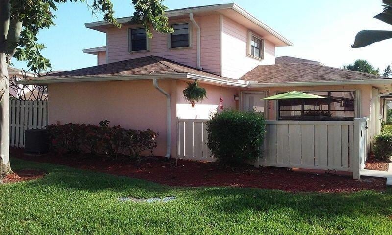 Primary Photo - 1772 Gulfstream Ave