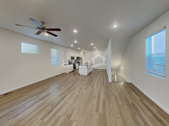 Foto del edificio - 23553 E 3rd Pl