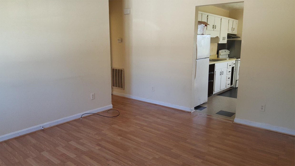 Foto principal - 6442 Applecross Ave