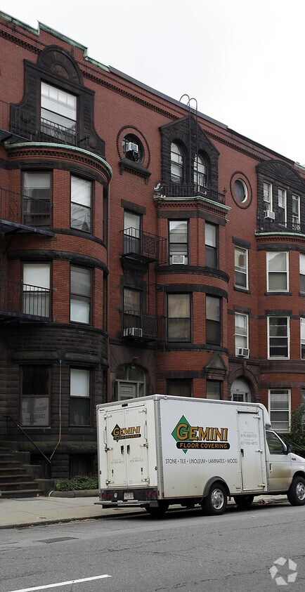 Foto del edificio - 523 Beacon St