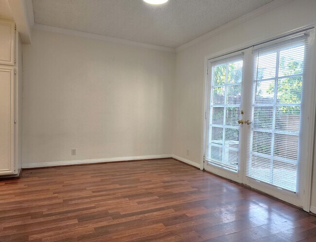Building Photo - Beautiful 3Bd, 2Ba Town Home in Corona