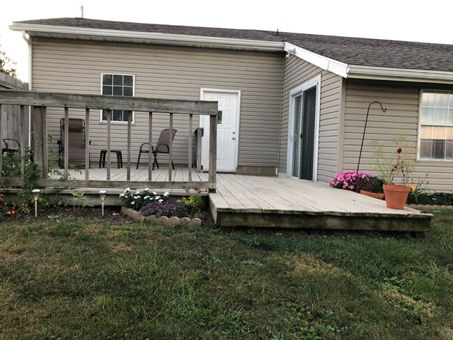Building Photo - 5065 Nelson Dr