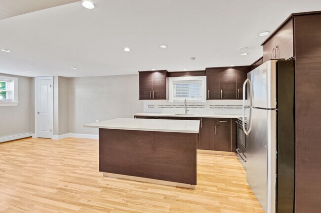 Building Photo - 4120 N Harding