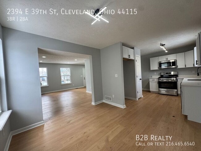 Building Photo - 2394 E 39th St