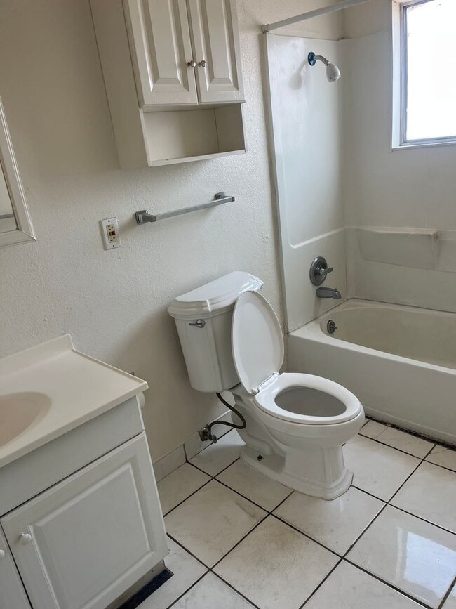 Building Photo - 2710 Eldora Cir