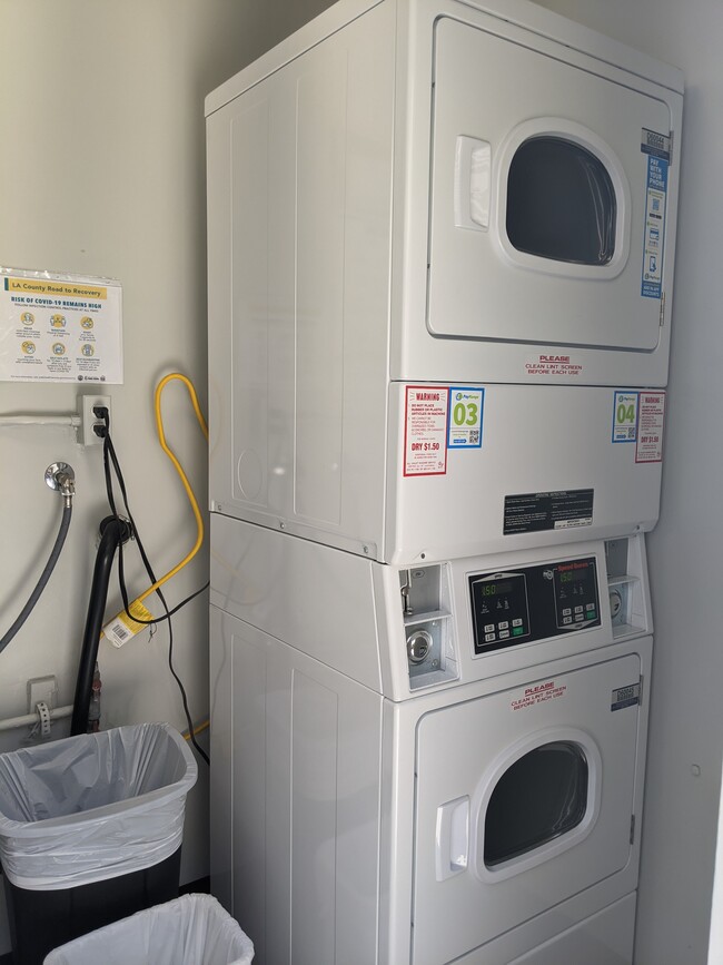 Onsite Laundry Room - 3365 Overland Ave