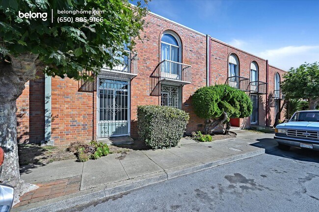 Building Photo - 239 Argonaut Ave