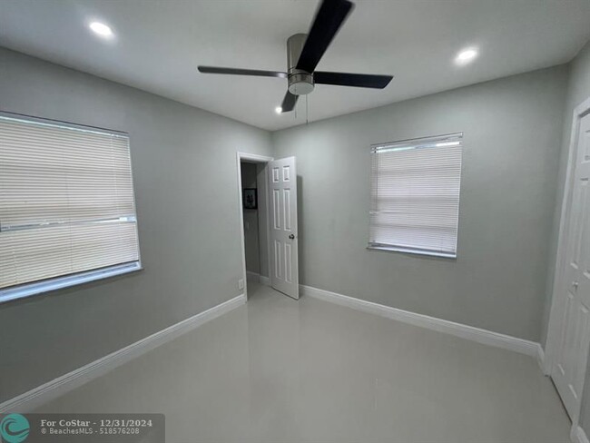 Foto del edificio - 1625 NW 12th Ct