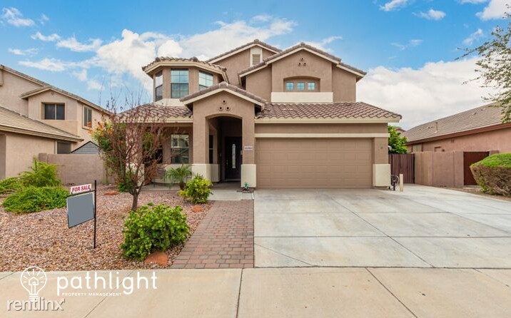 Foto principal - 5 br, 3 bath House - 15265 Edgemont Avenue...