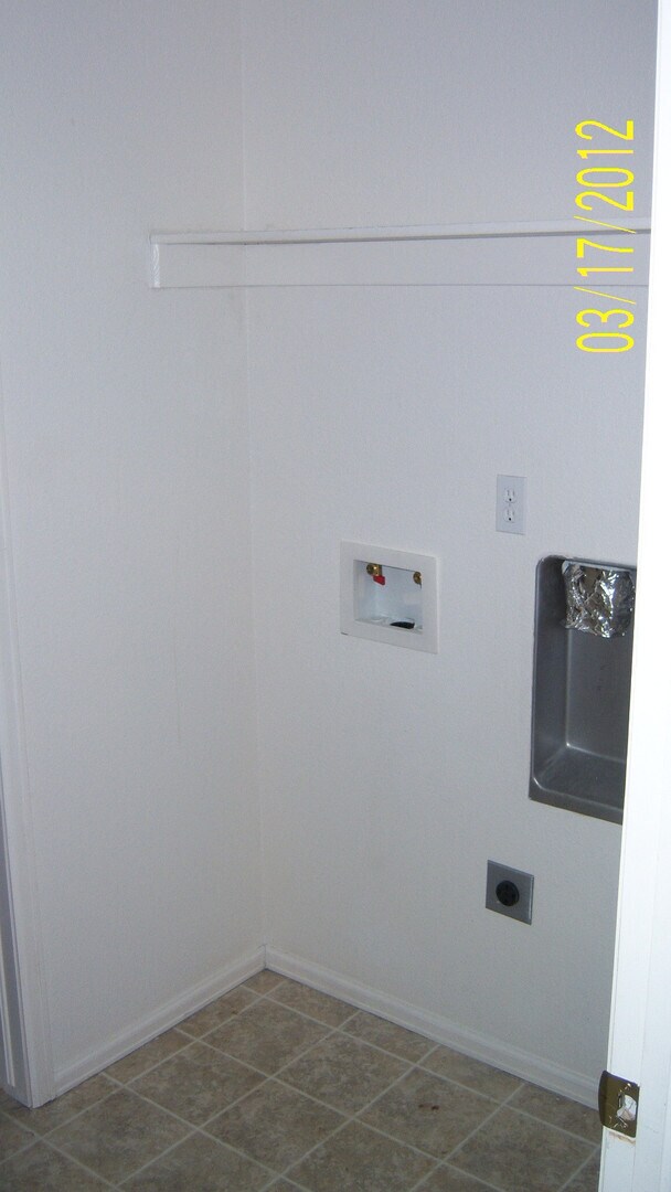 Foto del edificio - In Gated Community 2 Bed 2 Bath Condo 2 Ca...