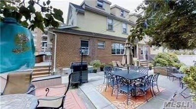 Foto del edificio - 161-03 Powells Cove Blvd