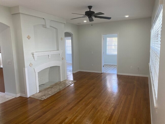 Building Photo - 1501 Shannon Ave