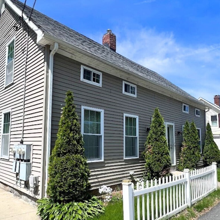 15 Beeden Rd, Westport, MA 02790 Townhome Rentals in Westport MA