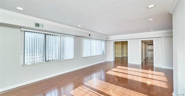 Building Photo - 250 S Brentwood Blvd