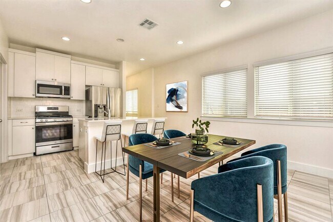 Foto del edificio - 420 White Steppe Way