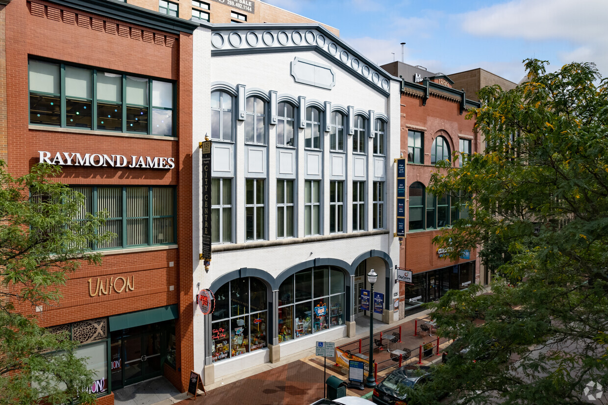 Primary Photo - Lofts at Kalamazoo City Centre