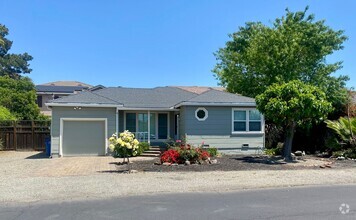 Building Photo - 1640 Humphrey Dr