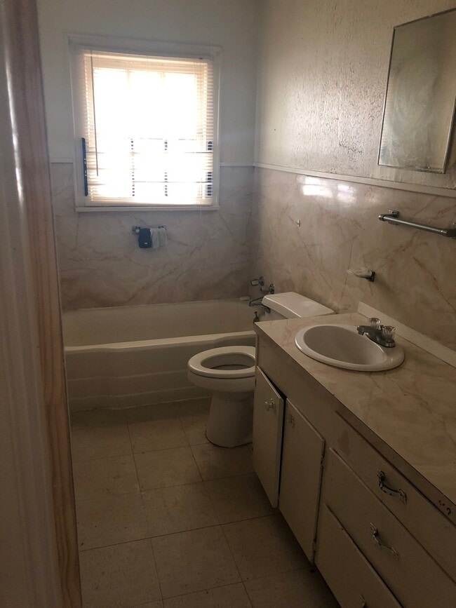 Foto del edificio - 2957 Regent St