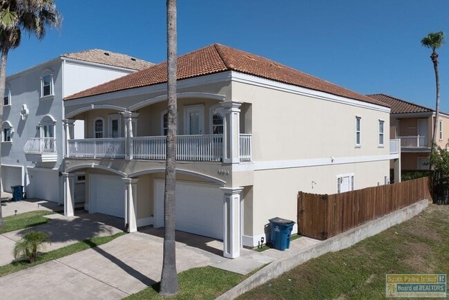 Building Photo - 109a E Red Snapper St