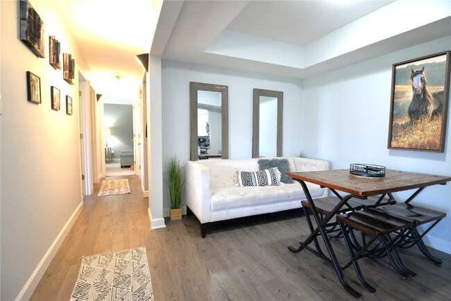 Building Photo - 5101 Hollow Wood Ct