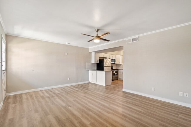 Building Photo - Solmere Phoenix