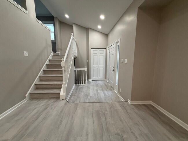 Foto del edificio - 337 Woodland Dr