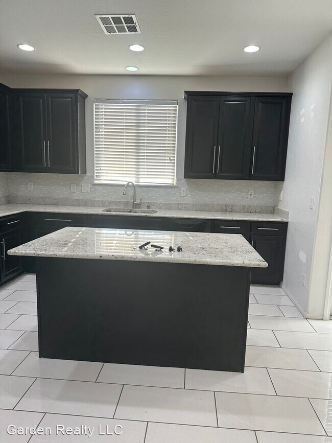 Building Photo - 3 br, 2.5 bath House - 873 Earth Luster Rd.,