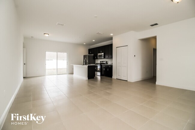 Building Photo - 951 Delano Ct
