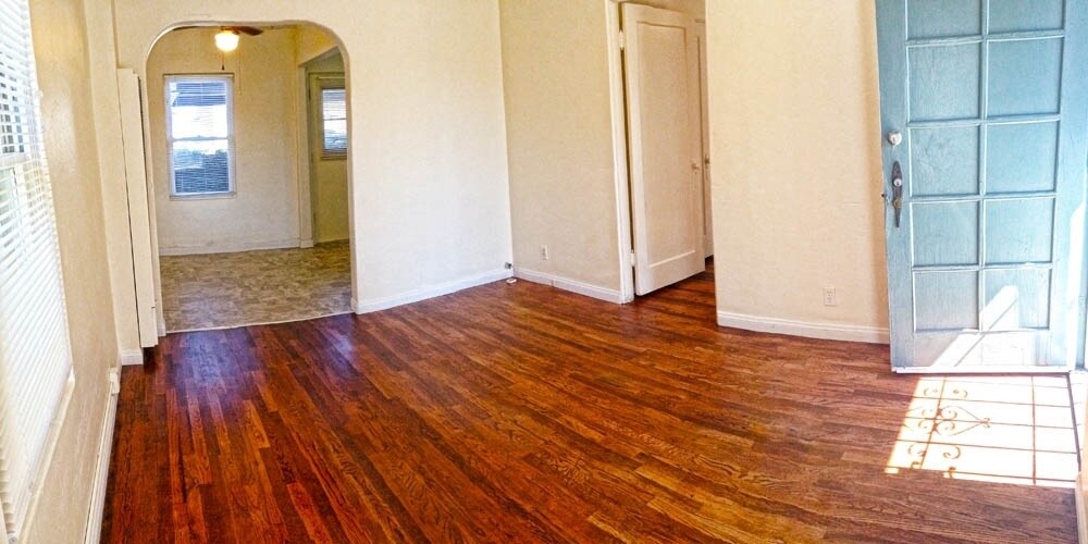 Foto principal - 682 E Main St