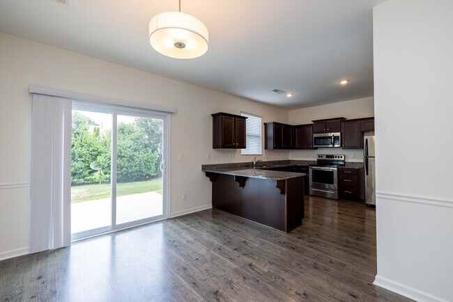 Foto del edificio - Stunning 3-Bedroom in Northwestern School District with Pool Access & Garage | AUGUST MOVE IN SPE...