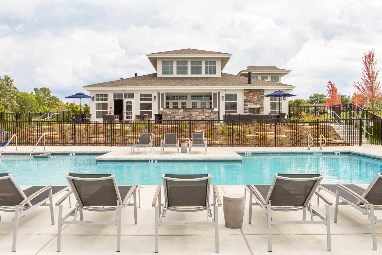 Drexel Ridge Apartments Apartments in Oak Creek, WI