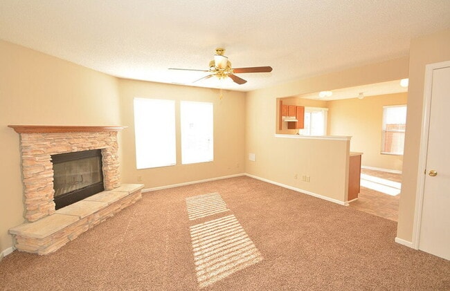 Building Photo - 911 Bentgrass Dr