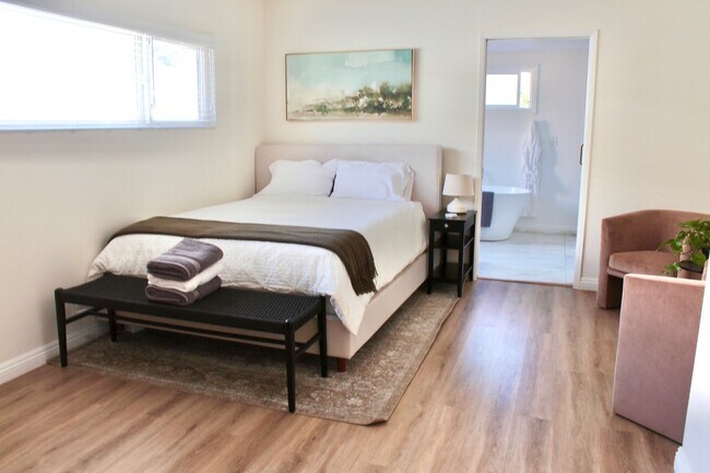 Foto del edificio - 5016 Briercrest Ave