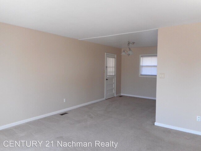 Building Photo - 3 br, 1 bath House - 33 Lynnhaven Drive