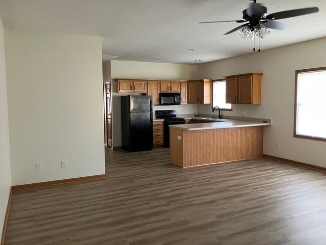 Building Photo - 1023 Laurel Tree Ct