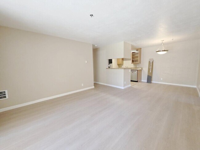 Foto del edificio - 880 E Fremont Ave