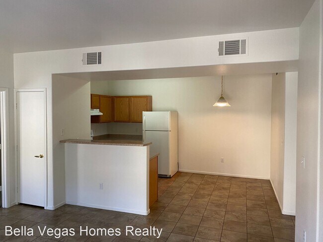 Foto del edificio - 2111 Hussium Hills St