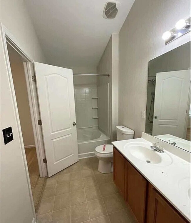 Foto del edificio - 6940 Rogers Point