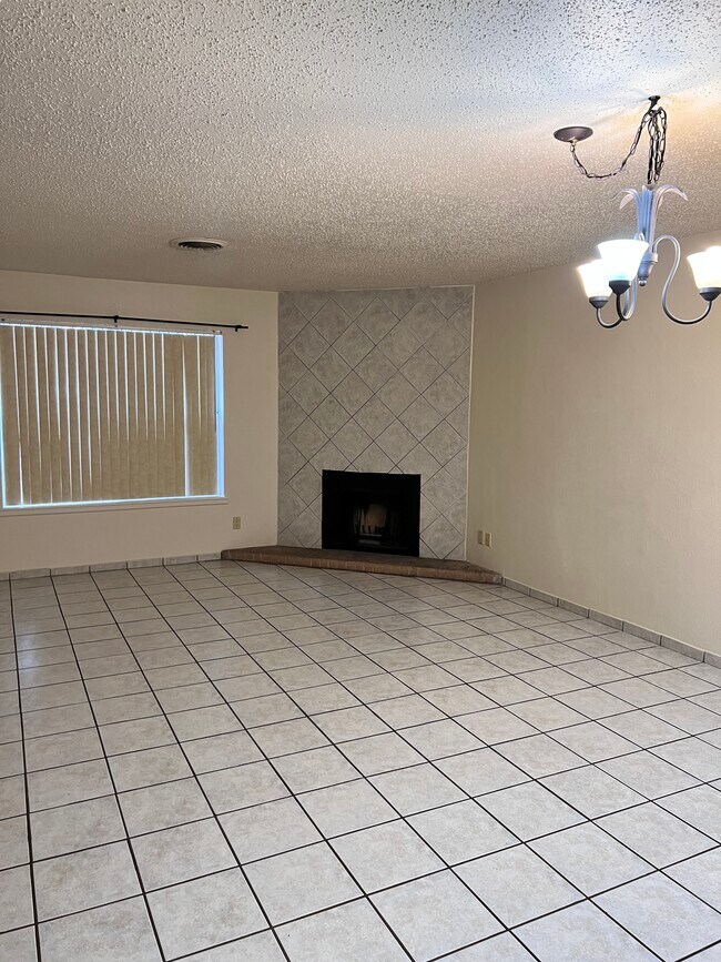 Living Area - 208 S Washington Ave