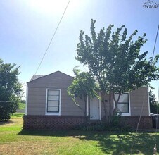 Building Photo - 1138 Covington St