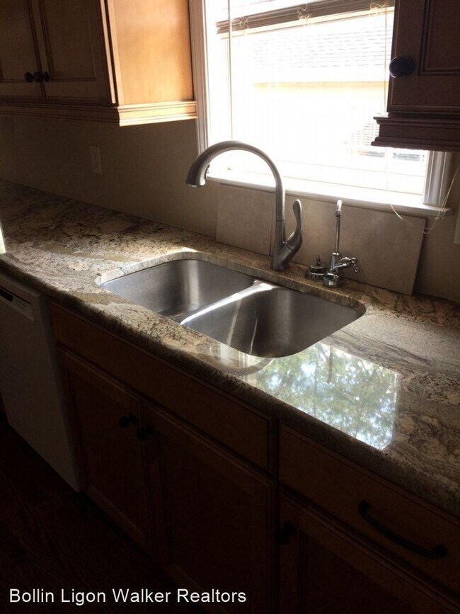 Foto del edificio - 3 br, 2 bath House - 2811 Park Street